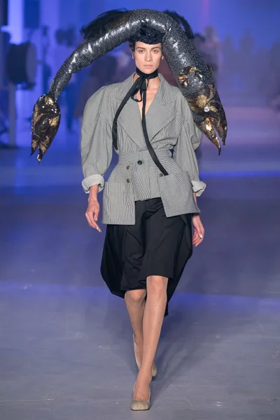 Look 24